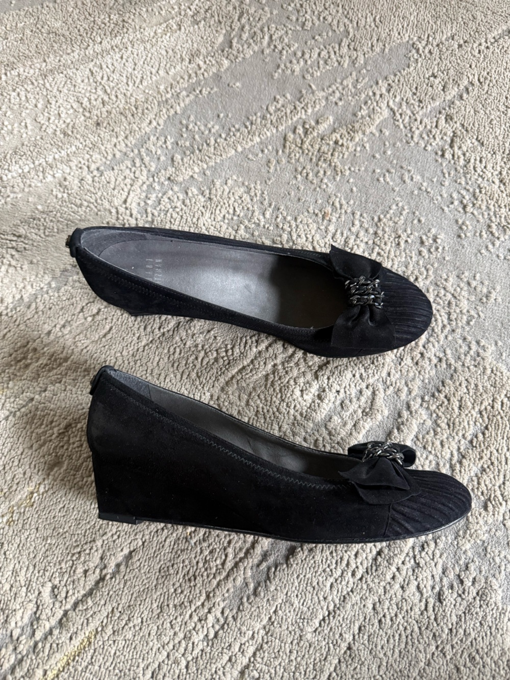 Stuart Weitzman Frobozzie black Suede leather wedge Heels chain bow 8